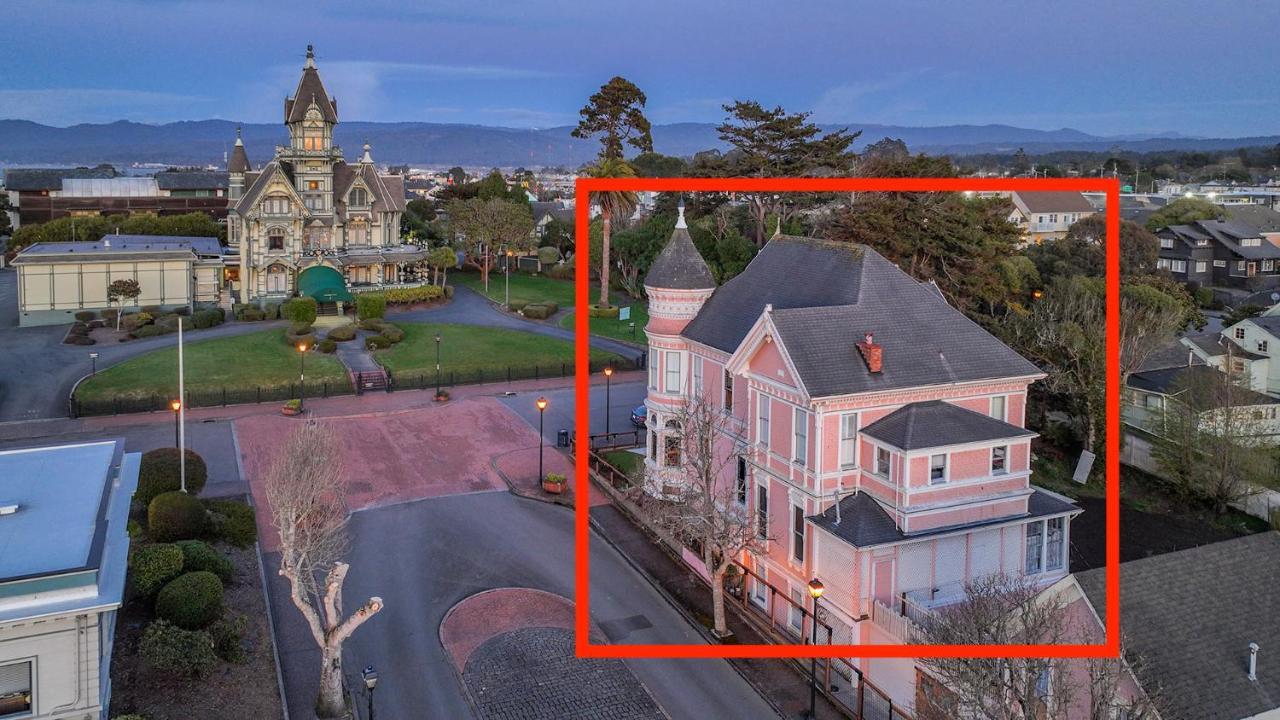ホテル Pinc Lady Mansion ユーレカ エクステリア 写真
